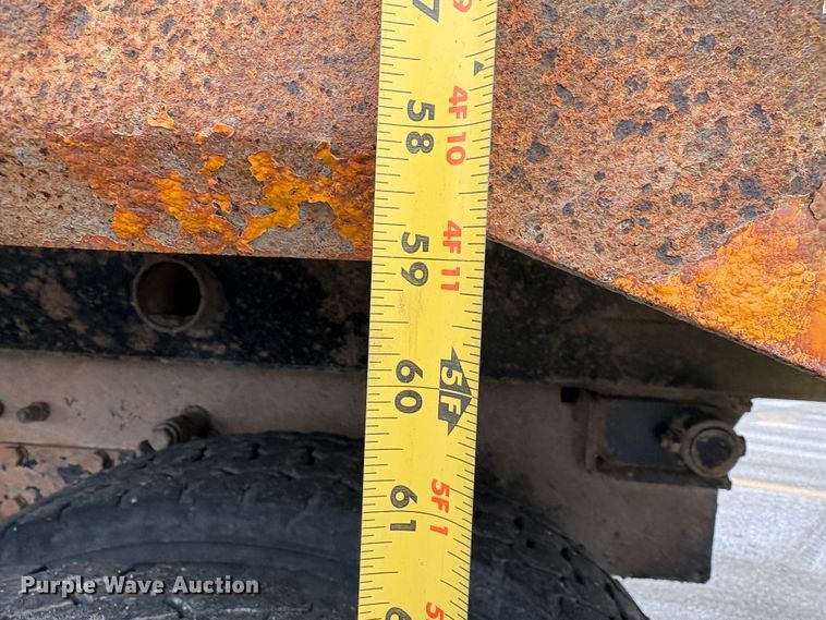 image for item EU8575 2005 Kenworth T800 dump truck