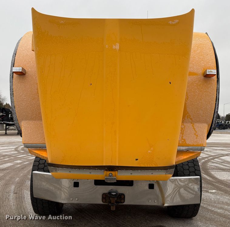 image for item EU8575 2005 Kenworth T800 dump truck