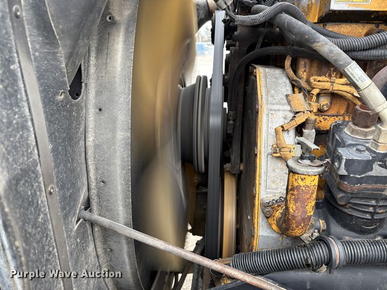 image for item EU8575 2005 Kenworth T800 dump truck