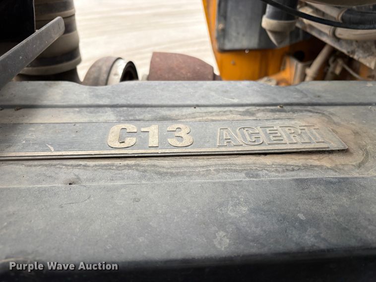 image for item EU8575 2005 Kenworth T800 dump truck