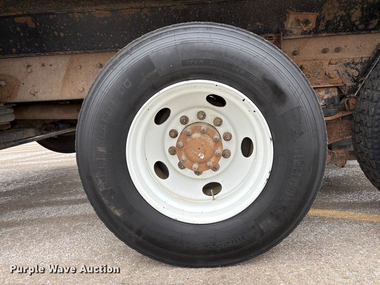 image for item EU8575 2005 Kenworth T800 dump truck