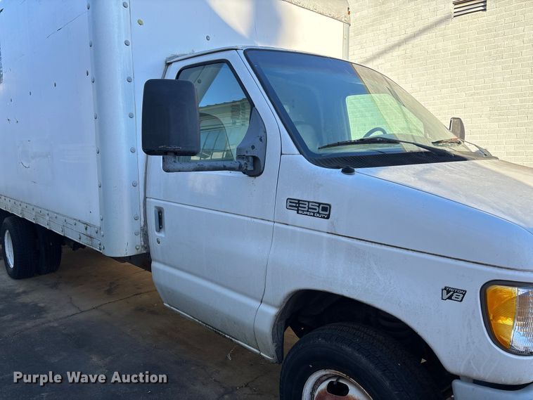 image for item EV3306 1999 Ford E350 box truck