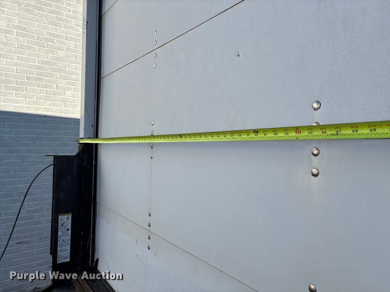 image for item EV3306 1999 Ford E350 box truck