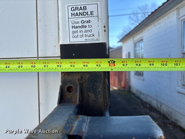 image for item EV3306 1999 Ford E350 box truck