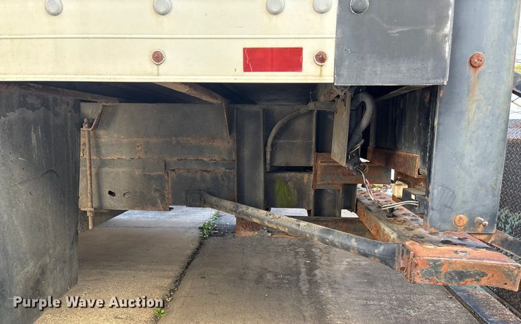 image for item EV3306 1999 Ford E350 box truck