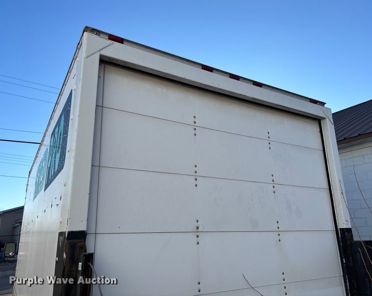 image for item EV3306 1999 Ford E350 box truck