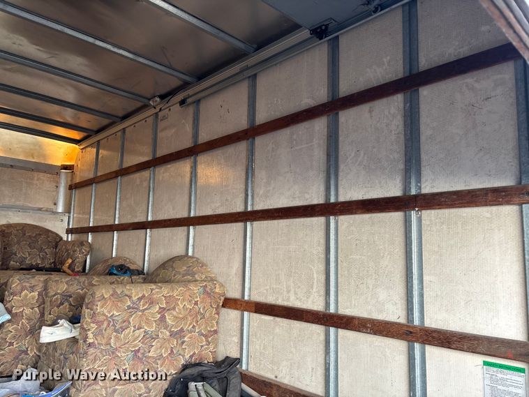 image for item EV3306 1999 Ford E350 box truck