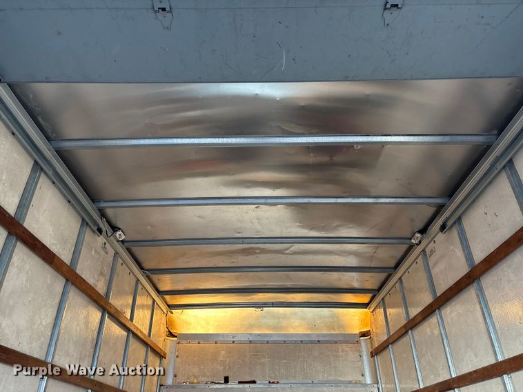 image for item EV3306 1999 Ford E350 box truck