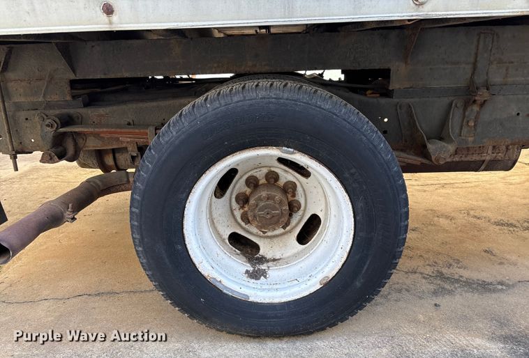 image for item EV3306 1999 Ford E350 box truck