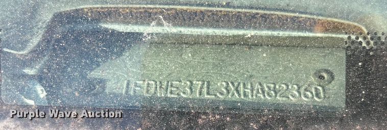 image for item EV3306 1999 Ford E350 box truck