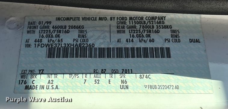 image for item EV3306 1999 Ford E350 box truck