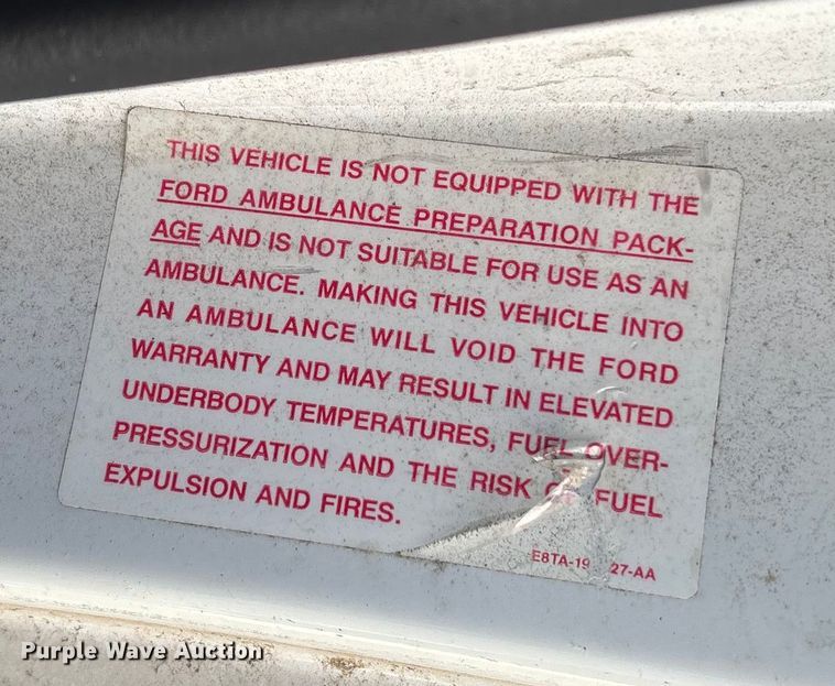 image for item EV3306 1999 Ford E350 box truck