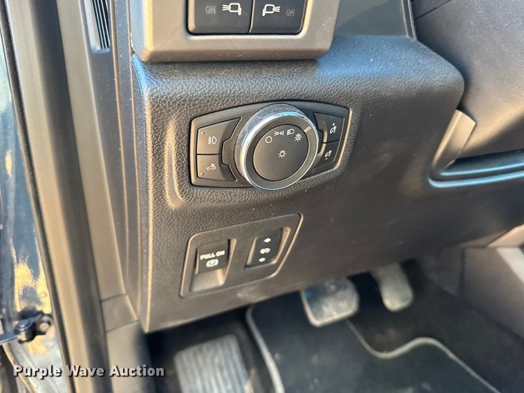 image for item FB0545 2018 Ford F150 Crew Cab pickup truck