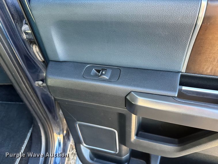 image for item FB0545 2018 Ford F150 Crew Cab pickup truck