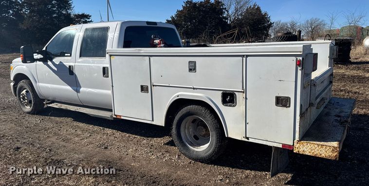 image for item FB0563 2016 Ford F350 Super Duty XL Crew Cab utility bed pickup truck