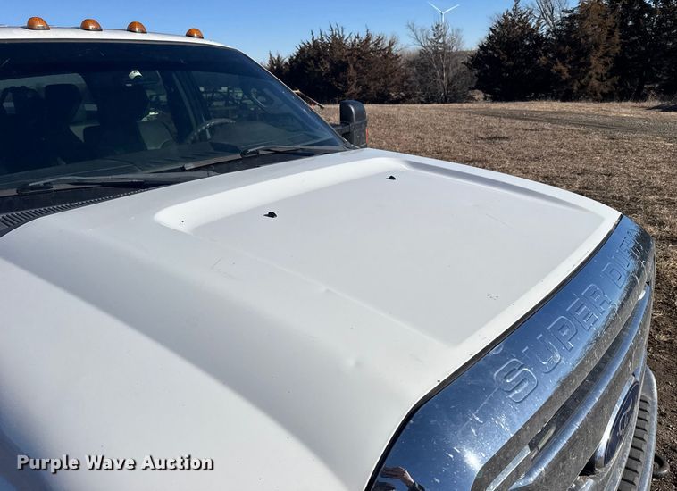 image for item FB0563 2016 Ford F350 Super Duty XL Crew Cab utility bed pickup truck