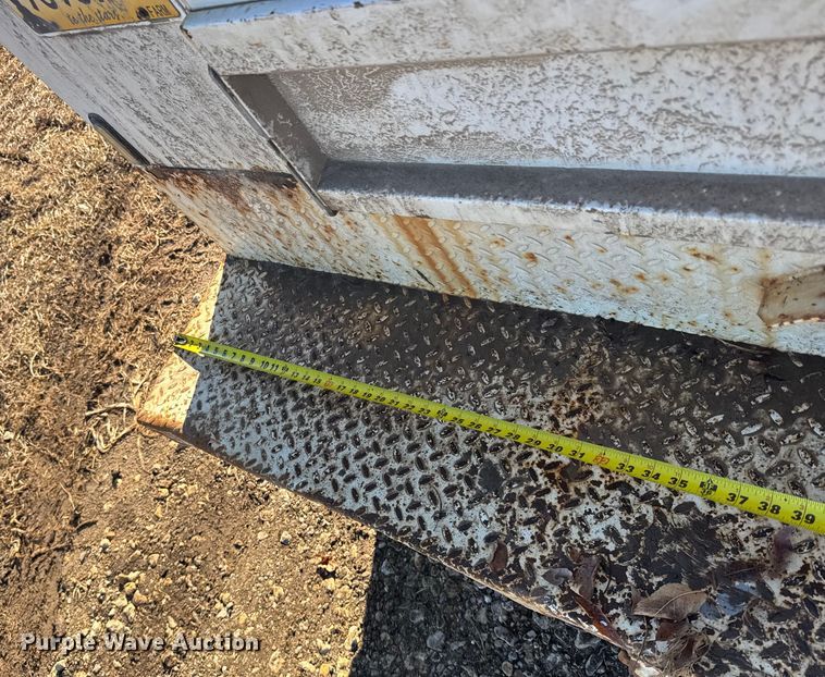 image for item FB0563 2016 Ford F350 Super Duty XL Crew Cab utility bed pickup truck