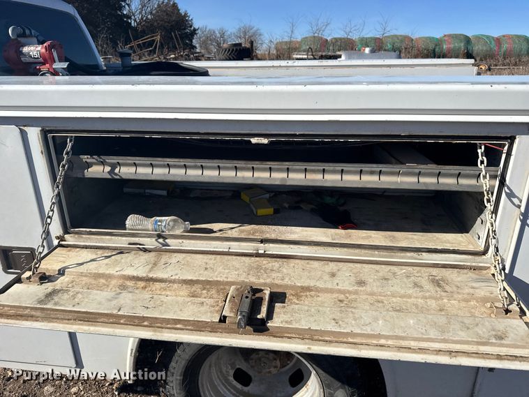 image for item FB0563 2016 Ford F350 Super Duty XL Crew Cab utility bed pickup truck