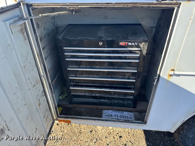 image for item FB0563 2016 Ford F350 Super Duty XL Crew Cab utility bed pickup truck