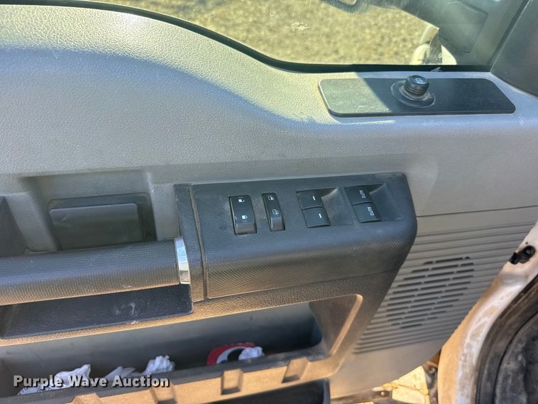 image for item FB0563 2016 Ford F350 Super Duty XL Crew Cab utility bed pickup truck