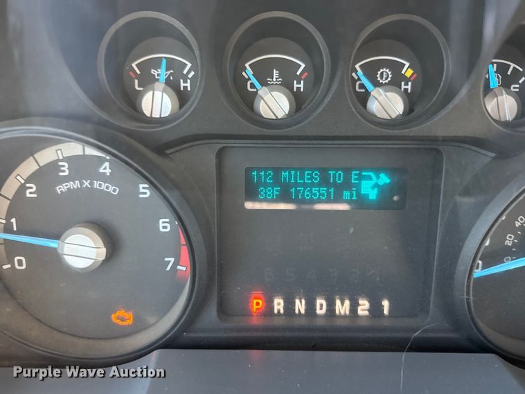 image for item FB0563 2016 Ford F350 Super Duty XL Crew Cab utility bed pickup truck