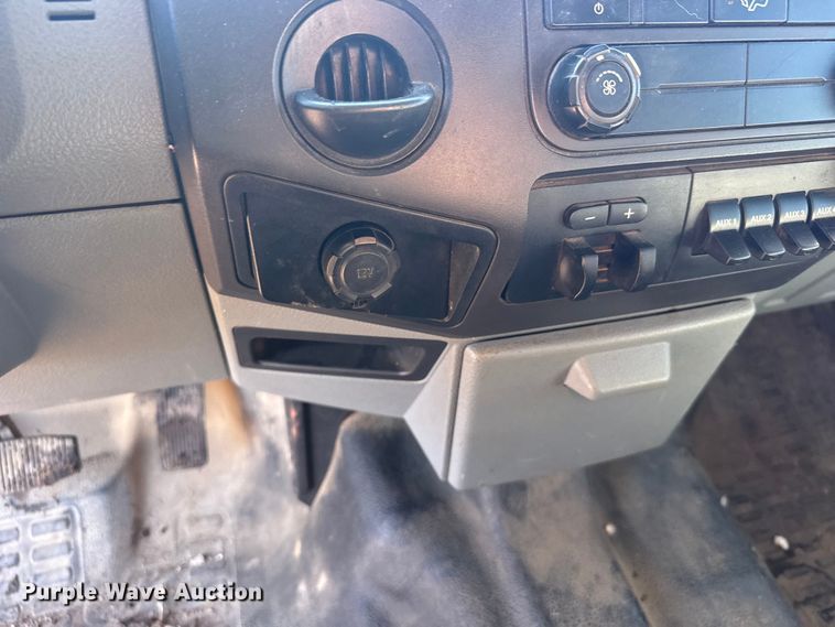 image for item FB0563 2016 Ford F350 Super Duty XL Crew Cab utility bed pickup truck