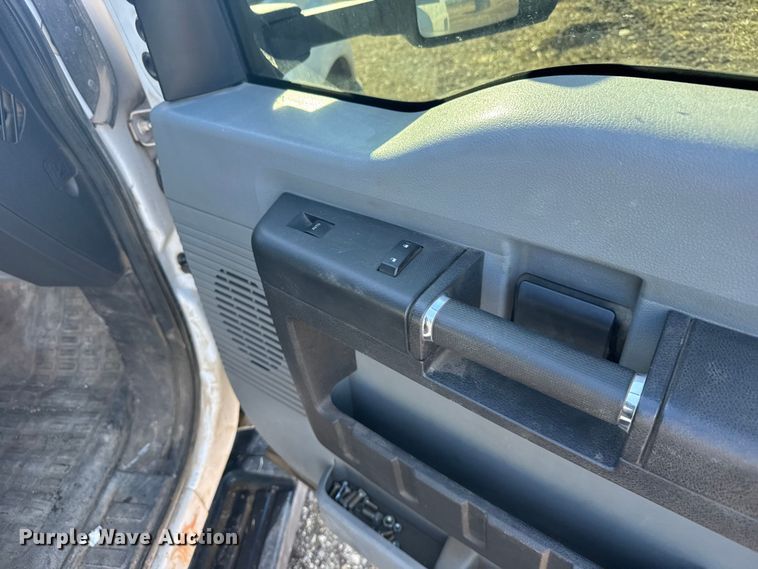 image for item FB0563 2016 Ford F350 Super Duty XL Crew Cab utility bed pickup truck