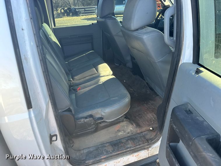 image for item FB0563 2016 Ford F350 Super Duty XL Crew Cab utility bed pickup truck