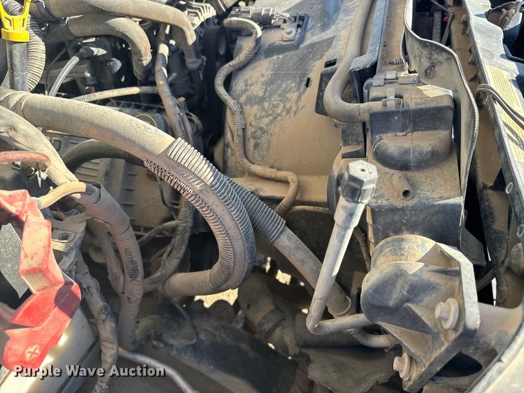 image for item FB0563 2016 Ford F350 Super Duty XL Crew Cab utility bed pickup truck