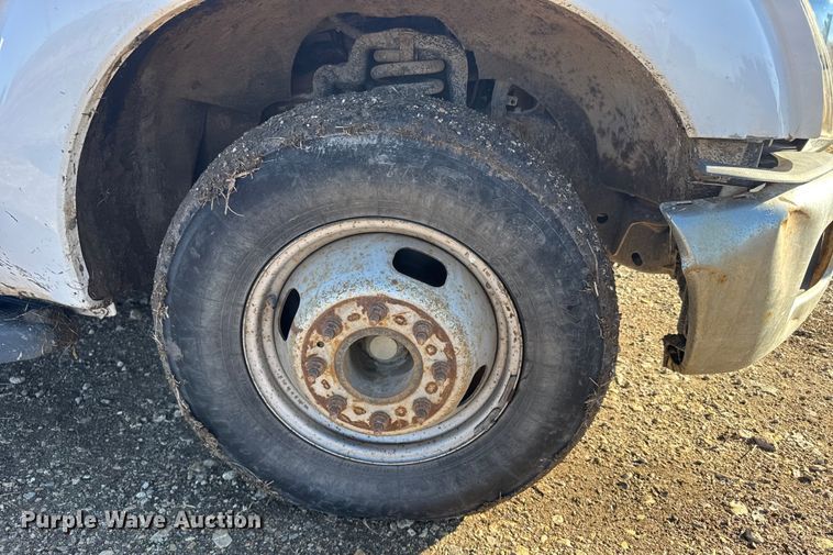 image for item FB0563 2016 Ford F350 Super Duty XL Crew Cab utility bed pickup truck