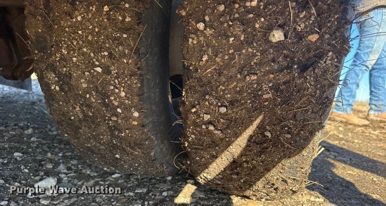 image for item FB0563 2016 Ford F350 Super Duty XL Crew Cab utility bed pickup truck