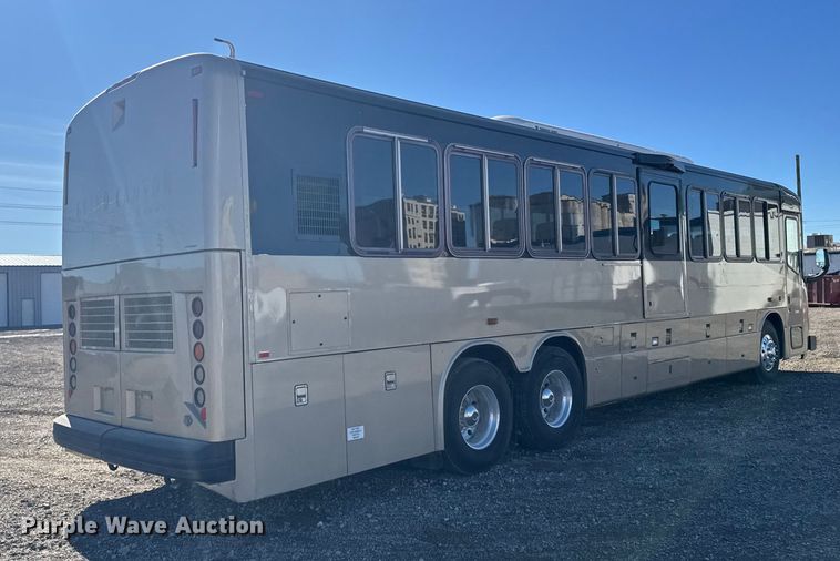 image for item FB0565 2009 Blub Coachworks M4411 coach bus