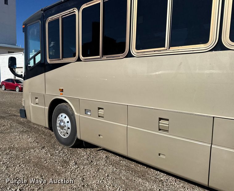 image for item FB0565 2009 Blub Coachworks M4411 coach bus