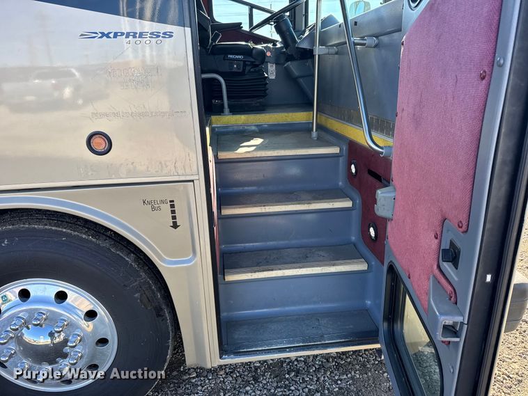 image for item FB0565 2009 Blub Coachworks M4411 coach bus