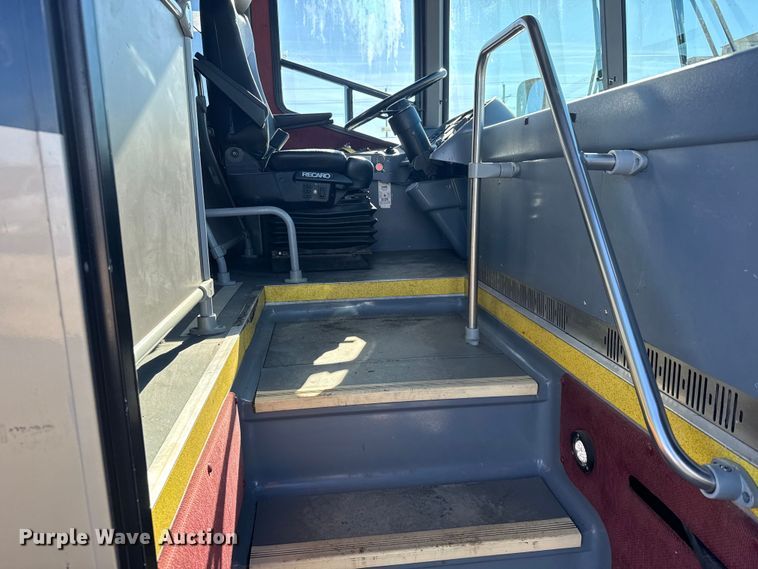 image for item FB0565 2009 Blub Coachworks M4411 coach bus