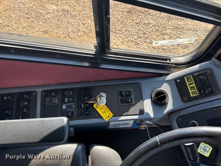 image for item FB0565 2009 Blub Coachworks M4411 coach bus