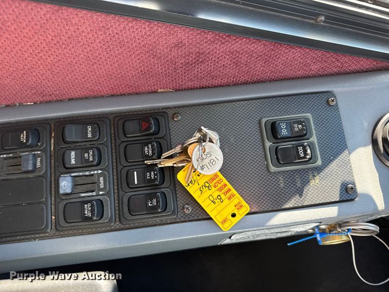 image for item FB0565 2009 Blub Coachworks M4411 coach bus