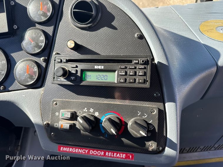 image for item FB0565 2009 Blub Coachworks M4411 coach bus