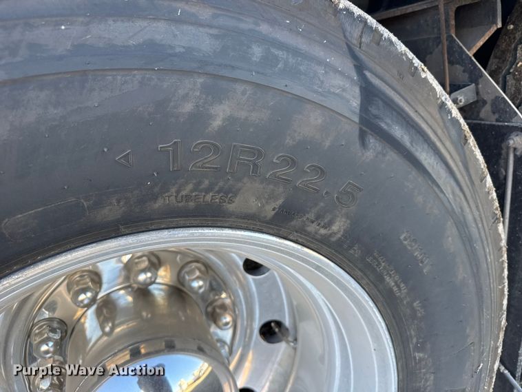 image for item FB0565 2009 Blub Coachworks M4411 coach bus