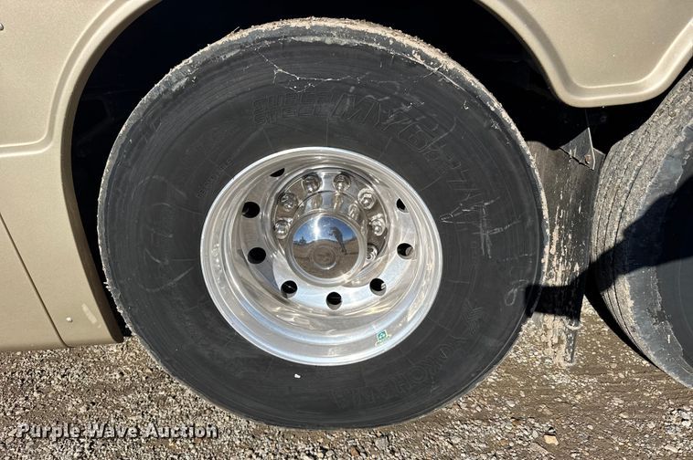 image for item FB0565 2009 Blub Coachworks M4411 coach bus