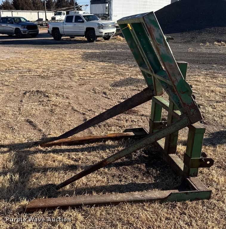 image for item FB0602 (2) bale forks