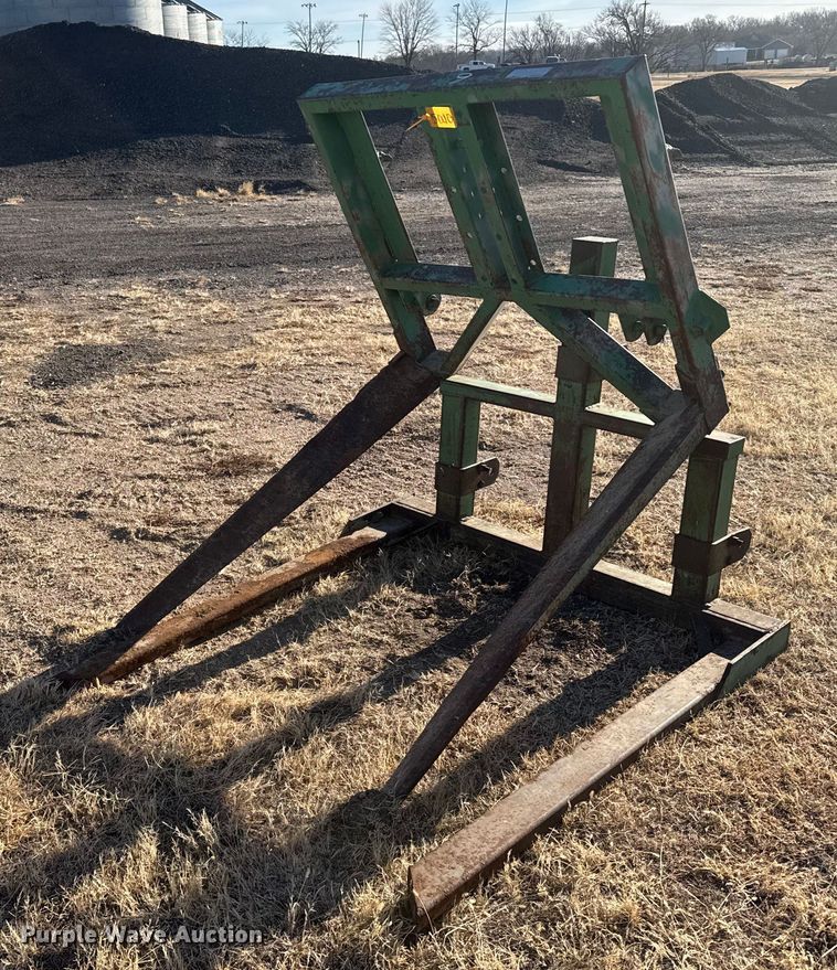 image for item FB0602 (2) bale forks