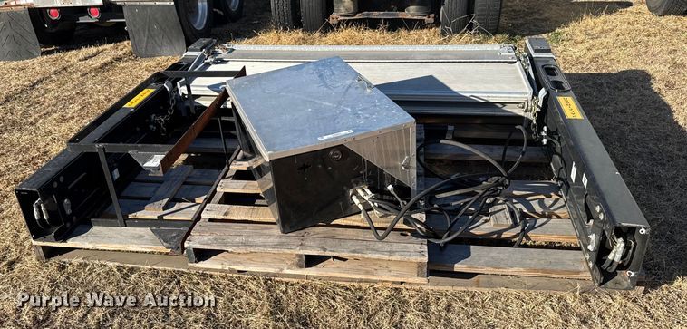 image for item FB0603 Palfinger ML680-VL-B box trailer end gate lift