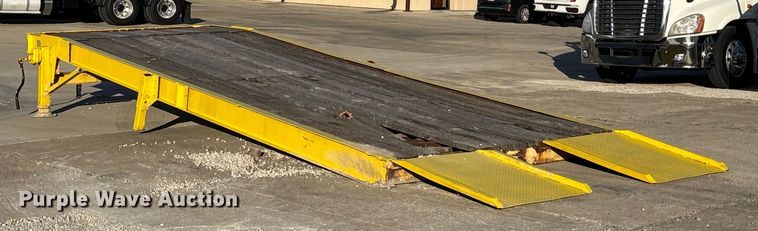 image for item FB3481 General engine loading dock ramp