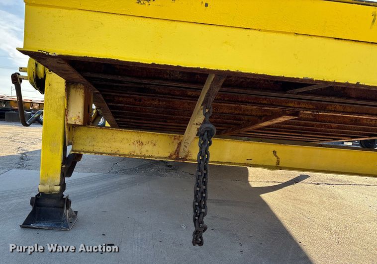 image for item FB3481 General engine loading dock ramp