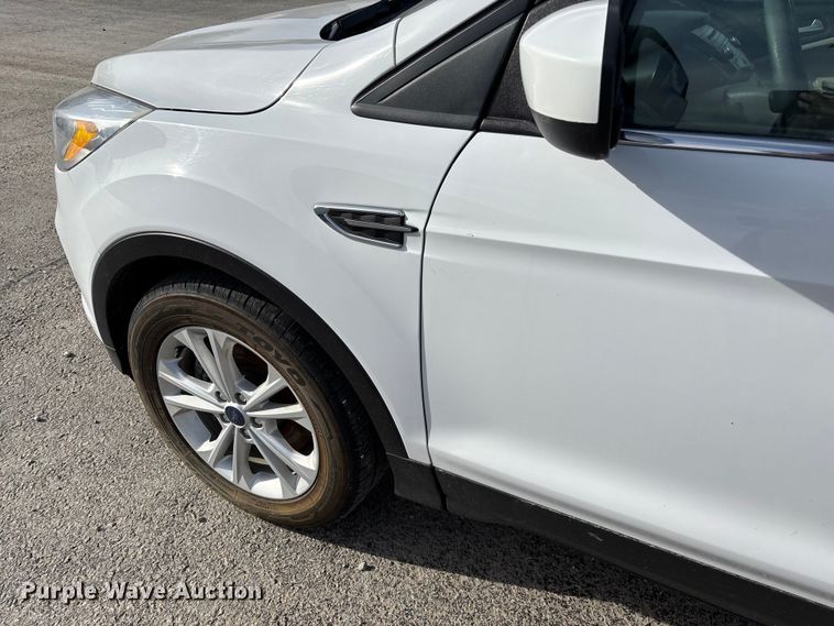 image for item FG0011 2018 Ford Escape SUV