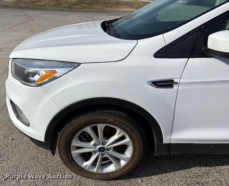 image for item FG0011 2018 Ford Escape SUV