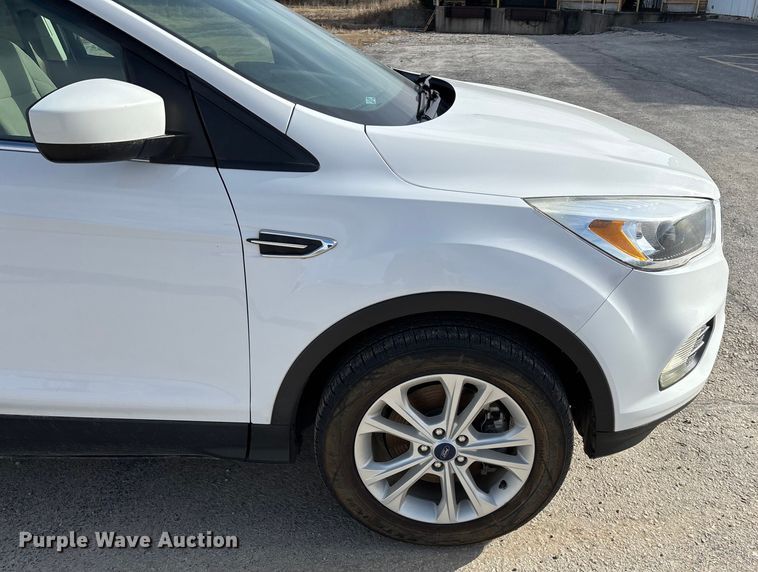 image for item FG0011 2018 Ford Escape SUV