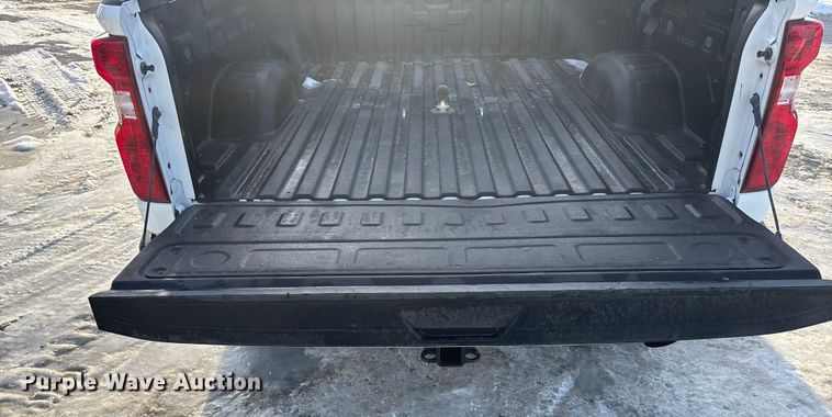 image for item FG1537 2021 Chevrolet Silverado 2500HD LT Crew Cab pickup truck