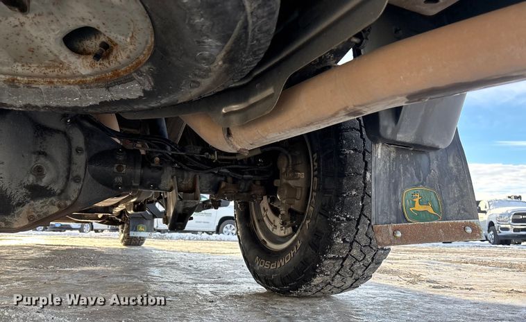 image for item FG1537 2021 Chevrolet Silverado 2500HD LT Crew Cab pickup truck